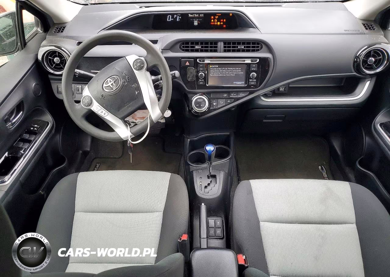 2017 Toyota Prius C Two VIN:JTDKDTB37H1595134 - 8