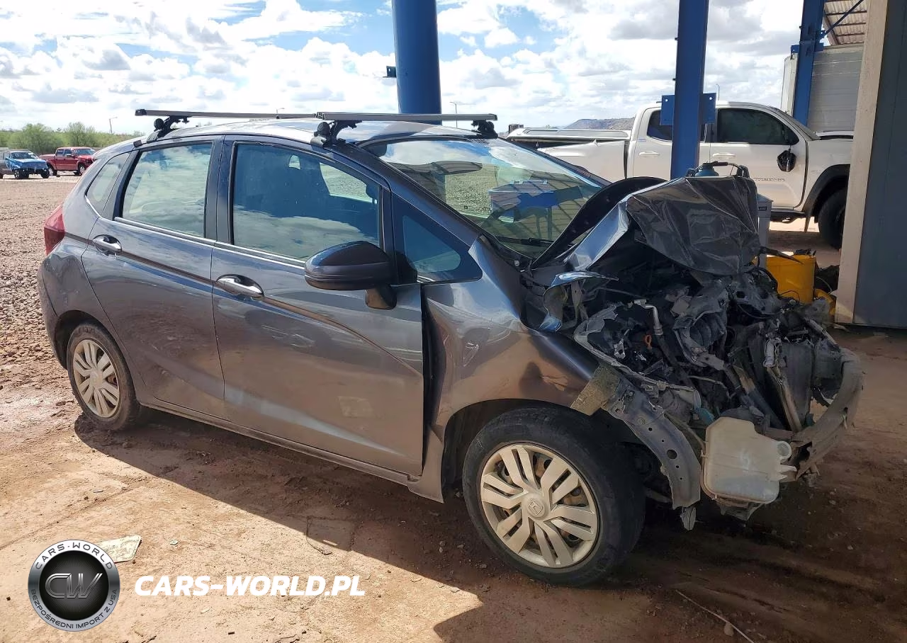2017 Honda Fit Lx VIN:3HGGK5G58HM711897 - 4