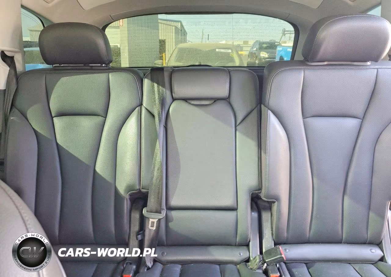 2018 Audi Q7 Prestige VIN:WA1VAAF79JD026131 - 10