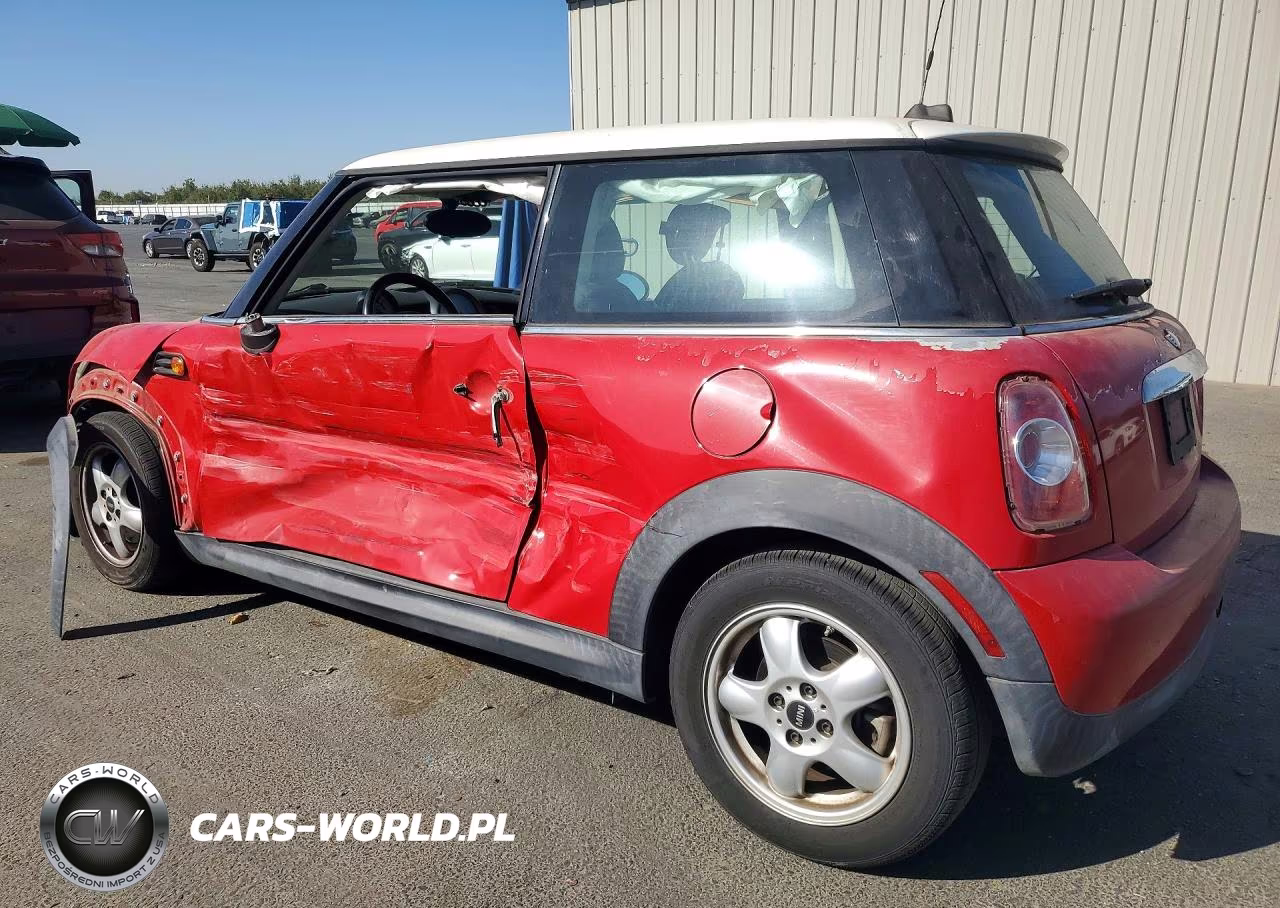 2011 Mini Cooper VIN:WMWSU3C51BT181808 - 2