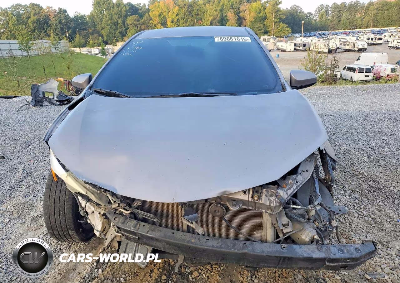 2015 Toyota Corolla Le Plus VIN:5YFBURHE6FP181363 - 5