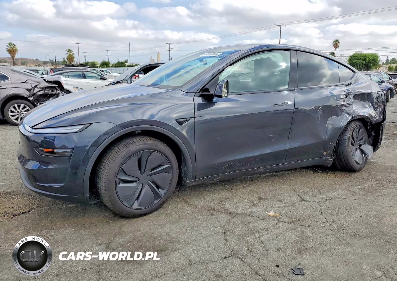 2026 Tesla Model Y – zdjęcie 1 z 12