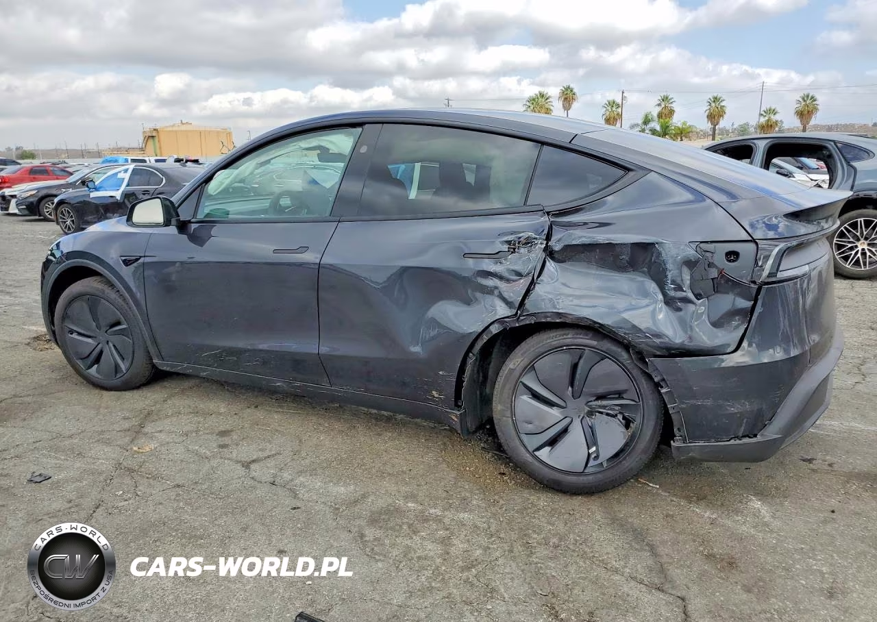 2026 Tesla Model Y VIN:7SAYGDED4TF680477 - 2