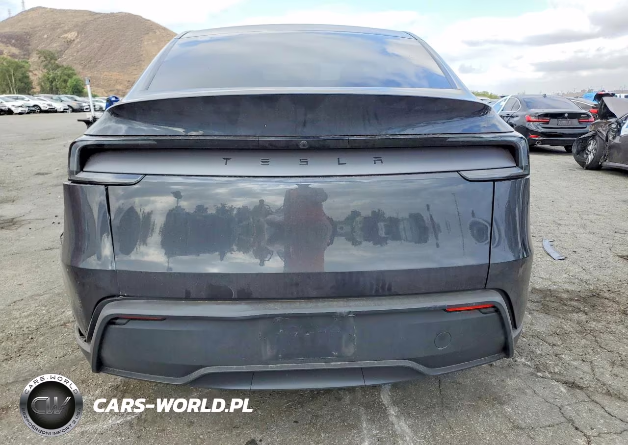 2026 Tesla Model Y VIN:7SAYGDED4TF680477 - 6