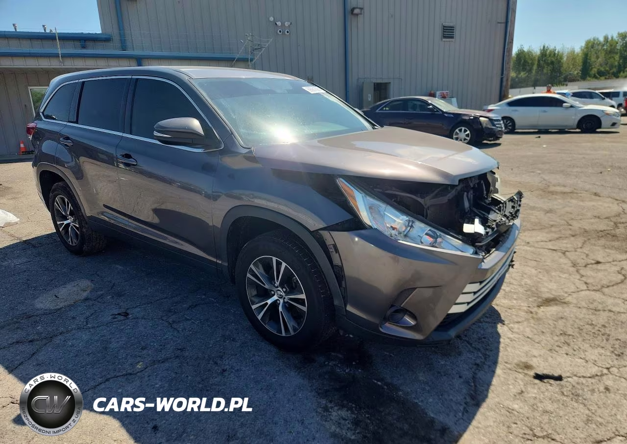 2019 Toyota Highlander Le VIN:5TDZZRFH2KS303523 - 4