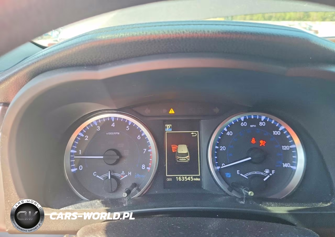 2019 Toyota Highlander Le VIN:5TDZZRFH2KS303523 - 9