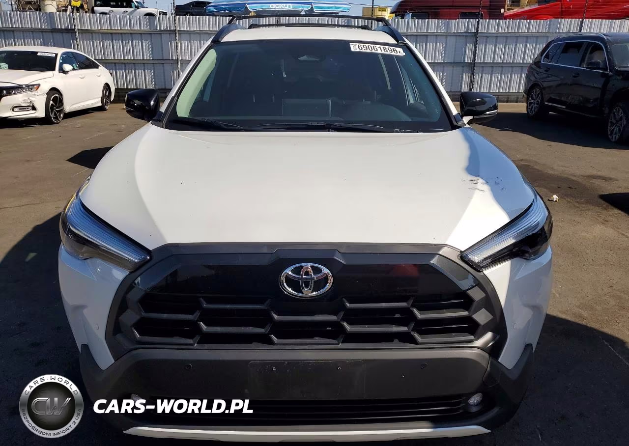 2026 Toyota Corolla Cross Xle VIN:7MUEAAAG7TV198975 - 5