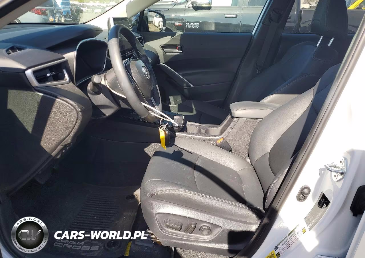 2026 Toyota Corolla Cross Xle VIN:7MUEAAAG7TV198975 - 7