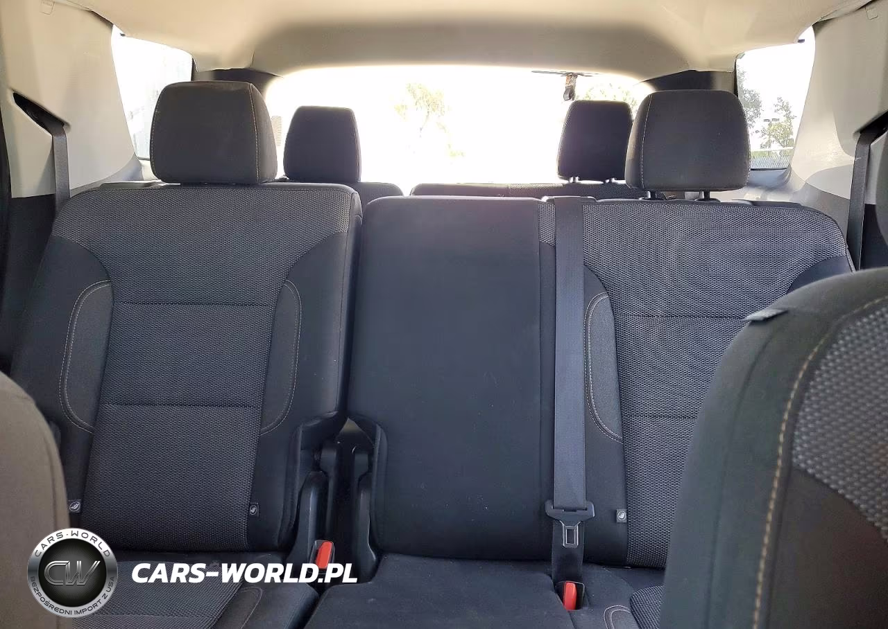 2019 Chevrolet Traverse Ls VIN:1GNERFKW7KJ251618 - 10