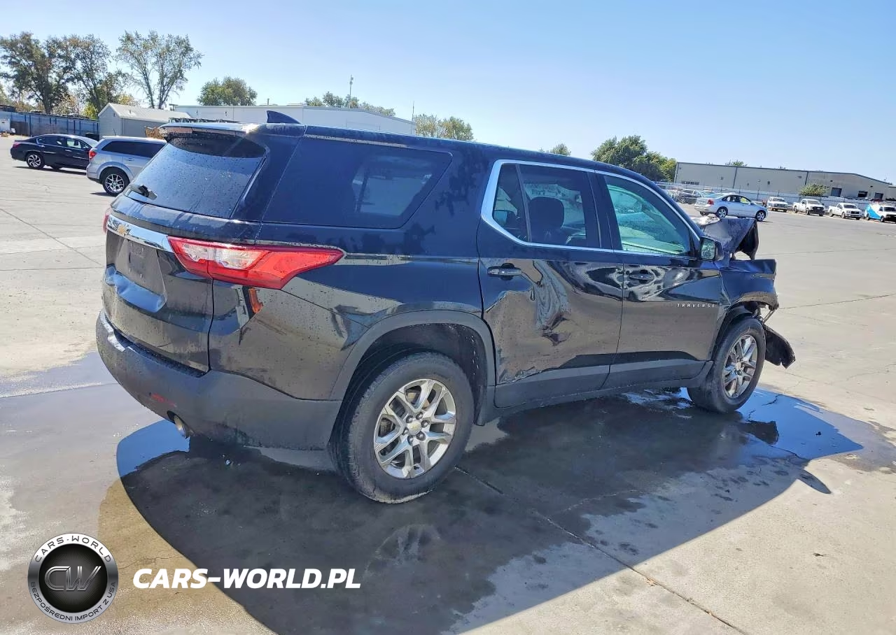 2019 Chevrolet Traverse Ls VIN:1GNERFKW7KJ251618 - 3