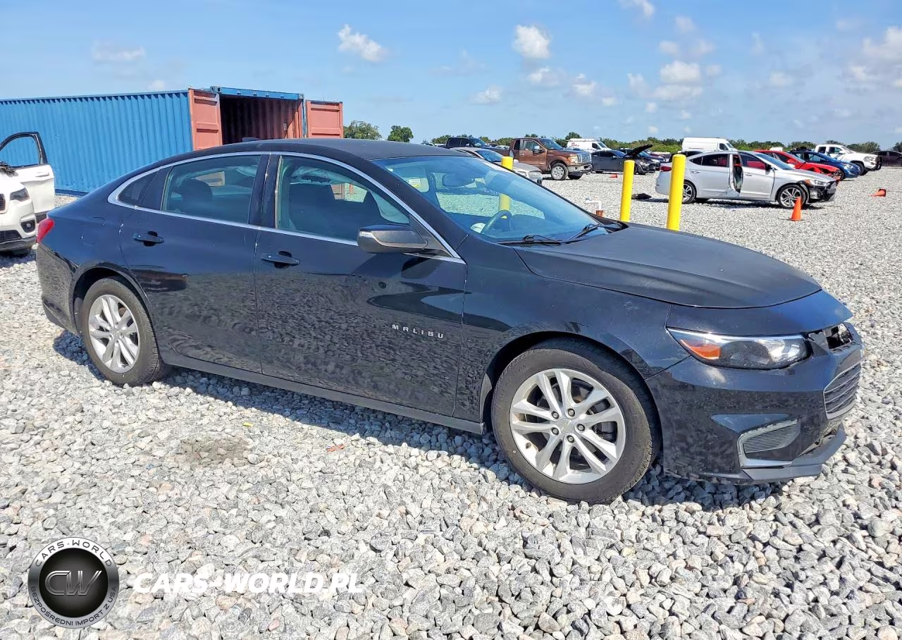 2017 Chevrolet Malibu Lt VIN:1G1ZE5ST1HF211688 - 4