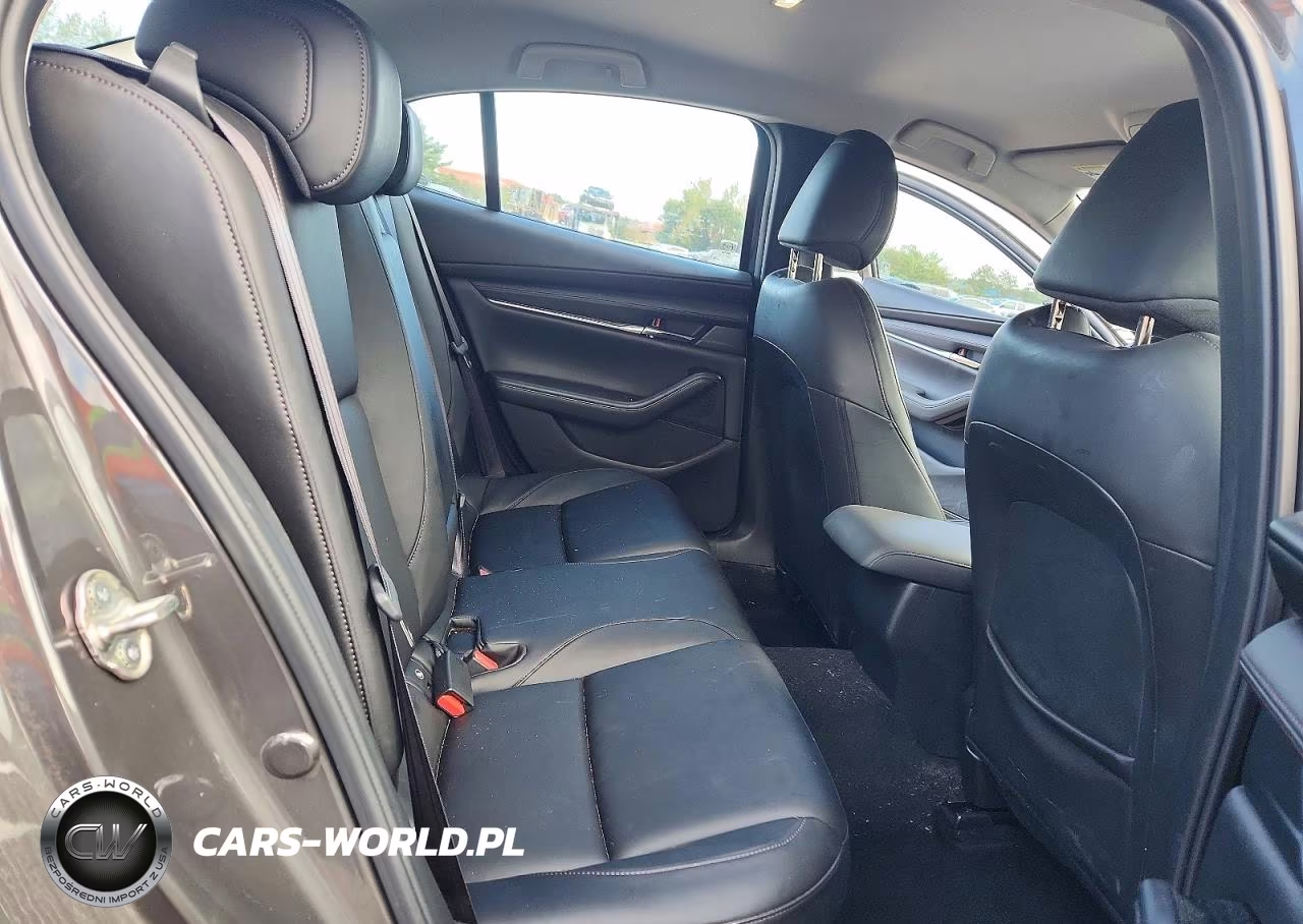 2019 Mazda 3 Preferred Plus VIN:JM1BPBCM3K1113954 - 10