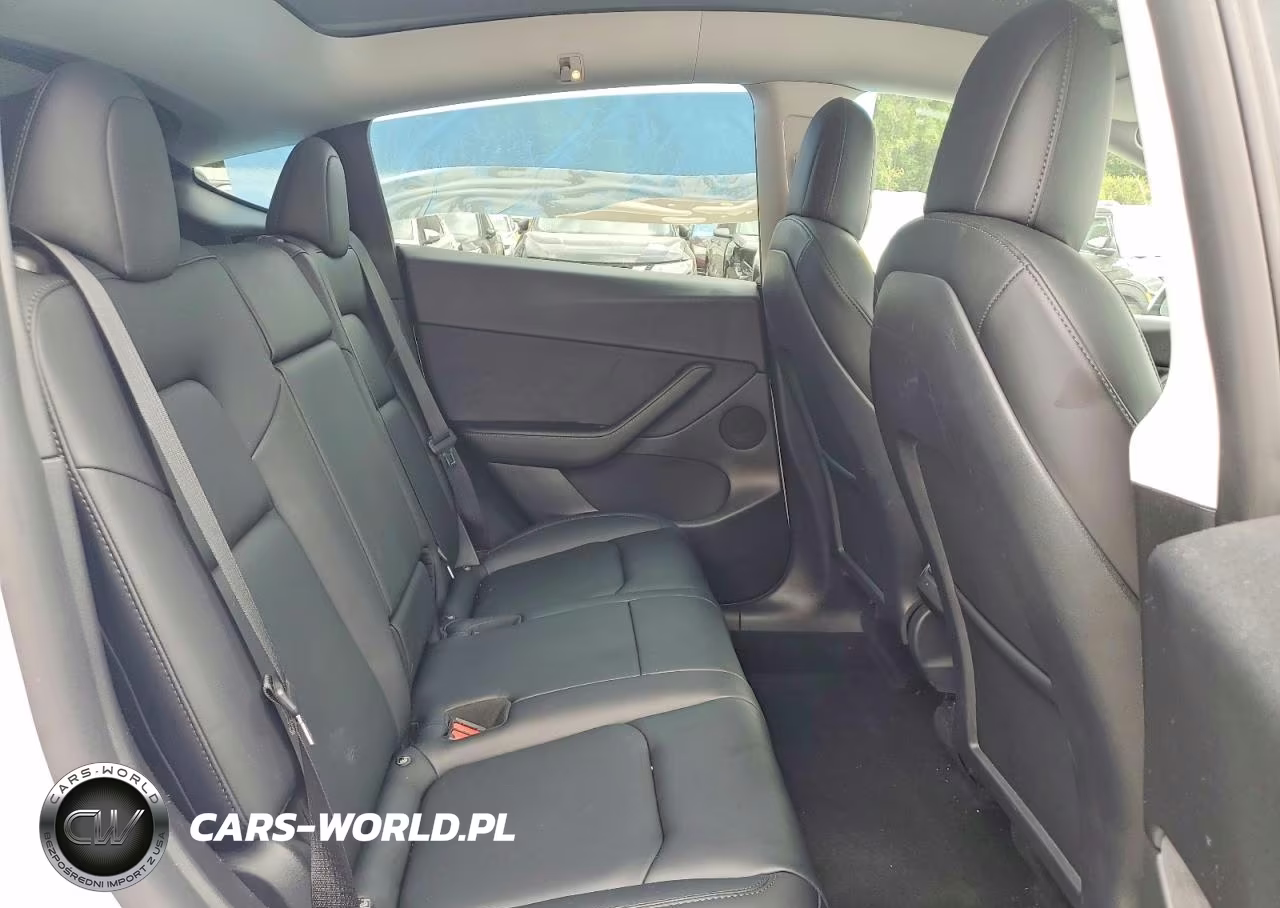 2022 Tesla Model Y VIN:7SAYGDEE3NF421975 - 10