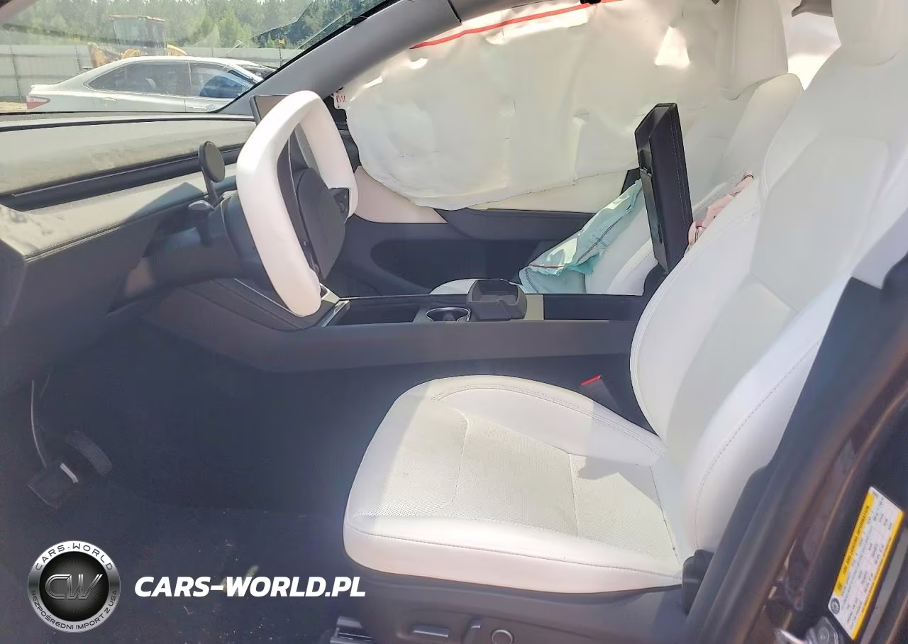 2026 Tesla Model Y VIN:7SAYGDEE1TA452457 - 7