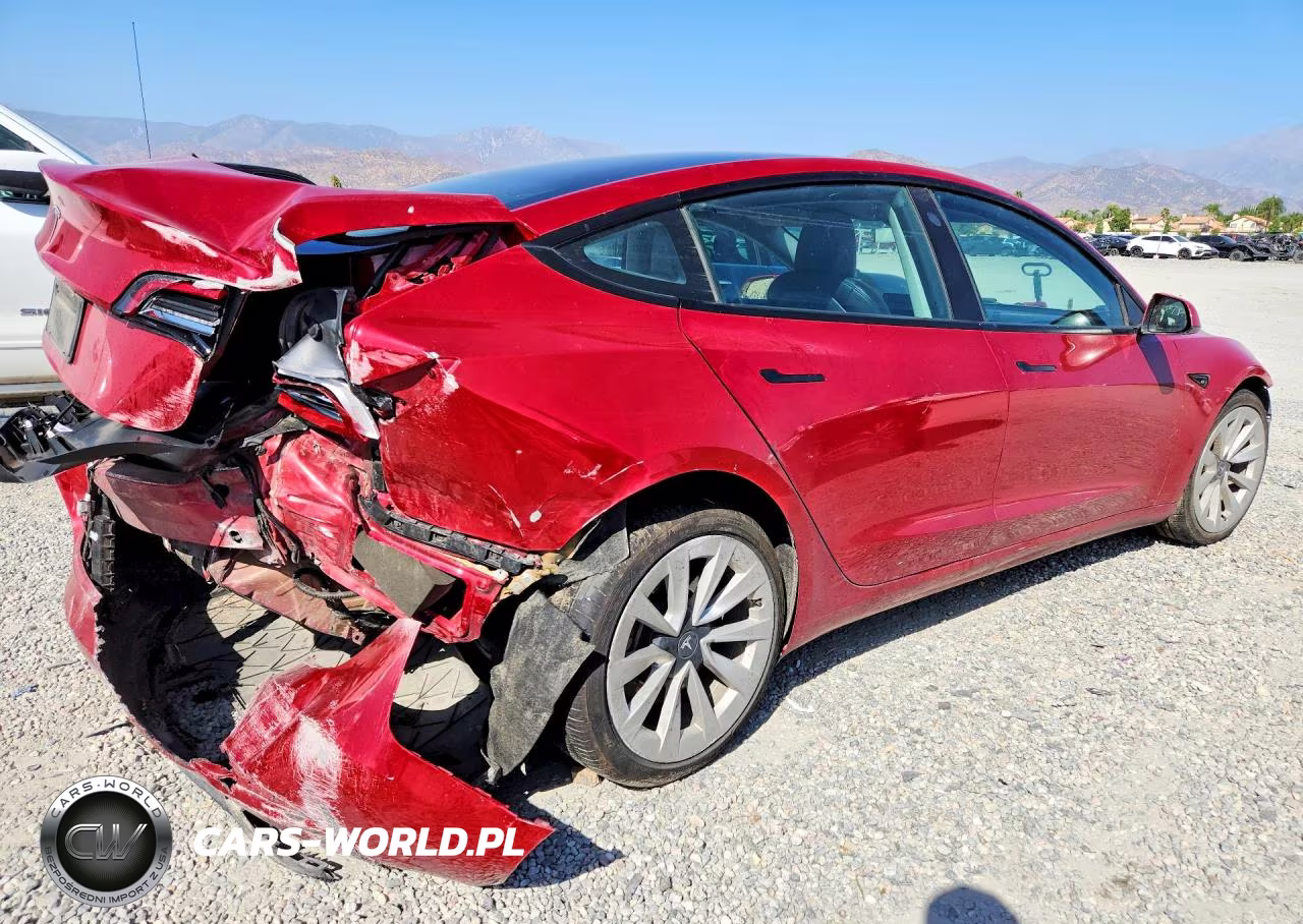 2023 Tesla Model 3 VIN:5YJ3E1EAXPF433469 - 3