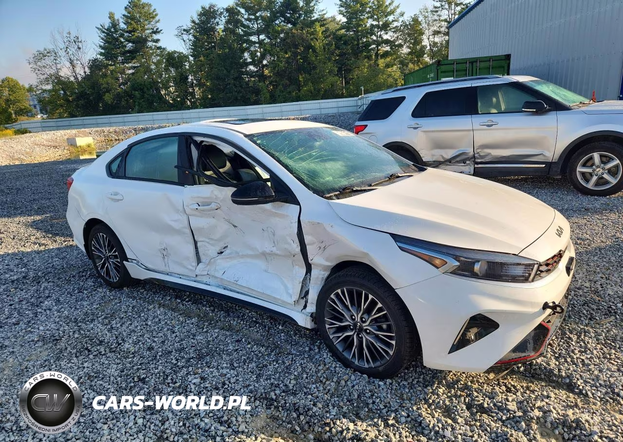 2024 Kia Forte Gt Line VIN:3KPF54AD8RE828631 - 4
