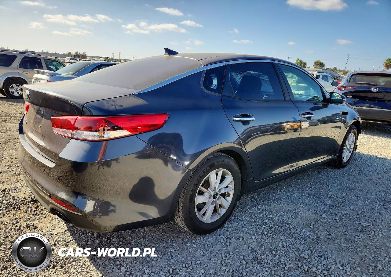 2018 Kia Optima Lx VIN:KNAGT4L35J5211389 - 3