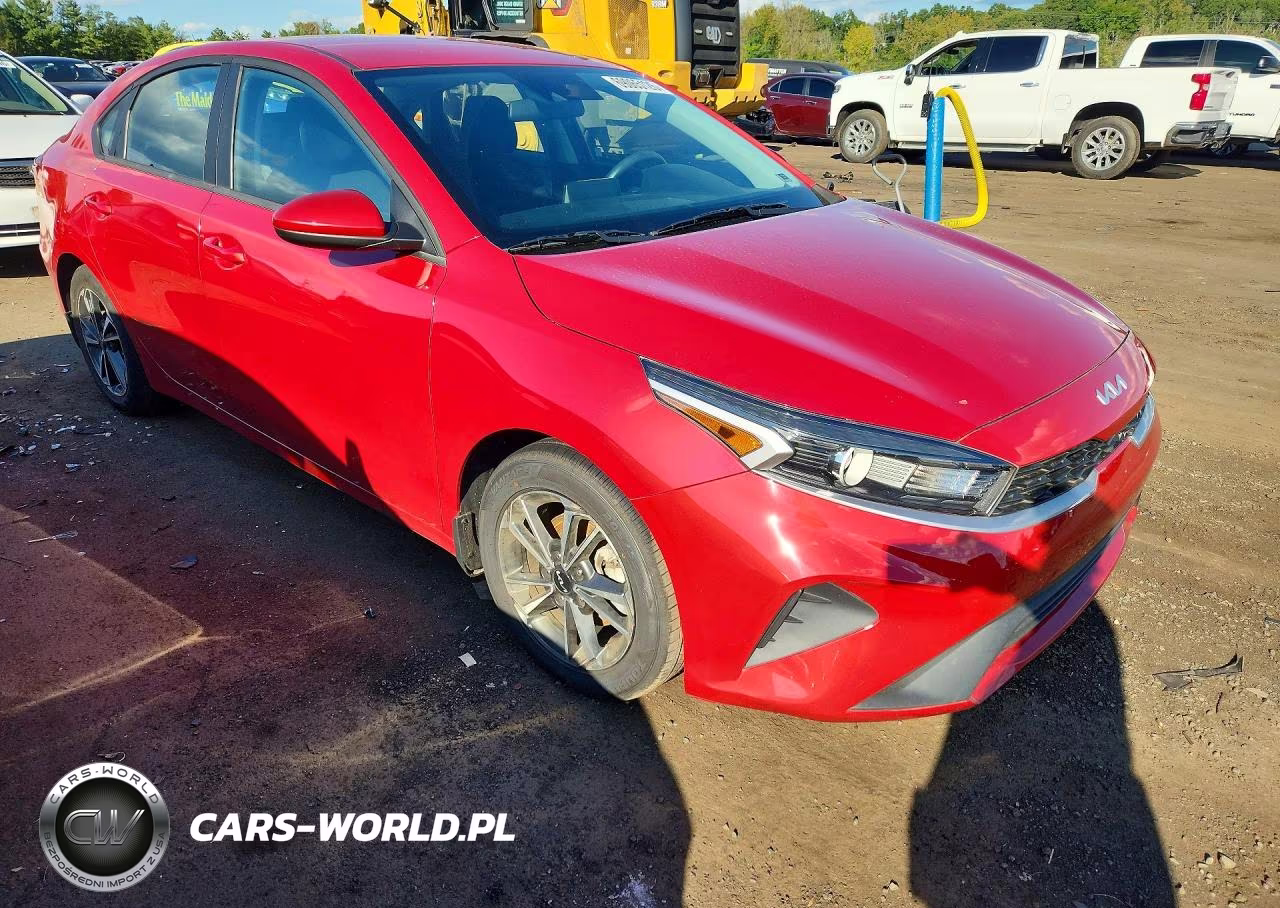 2022 Kia Forte Lxs VIN:3KPF24AD1NE493358 - 4