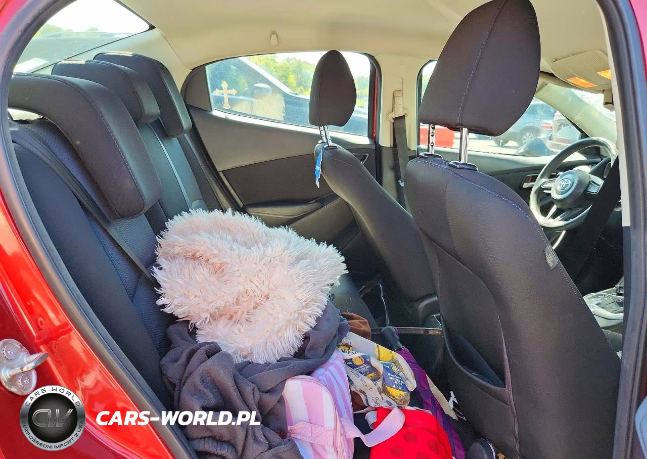 2019 Toyota Yaris L VIN:3MYDLBYVXKY515683 - 10