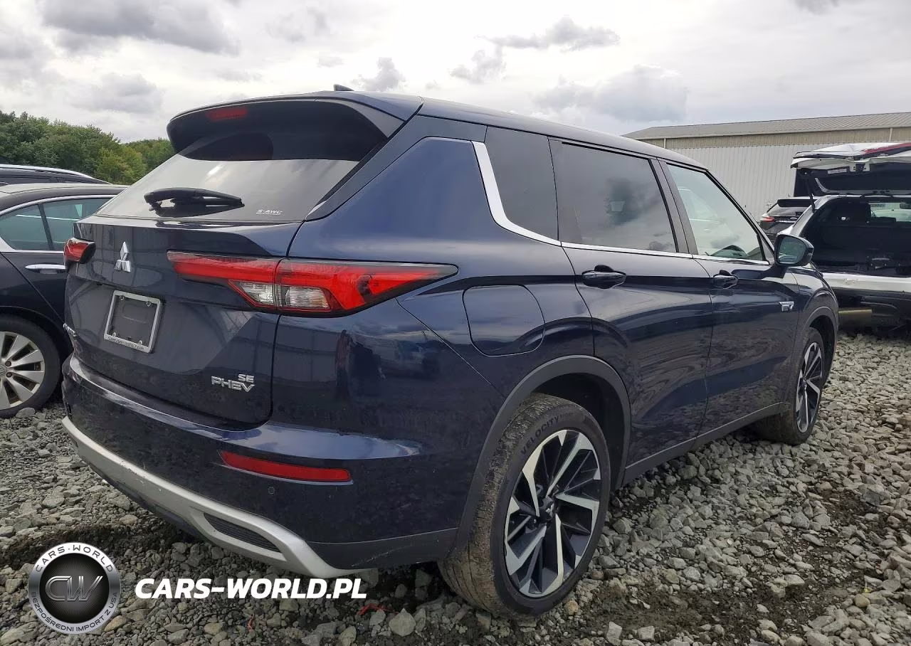 2023 Mitsubishi Outlander Se VIN:JA4T5UA92PZ013433 - 3