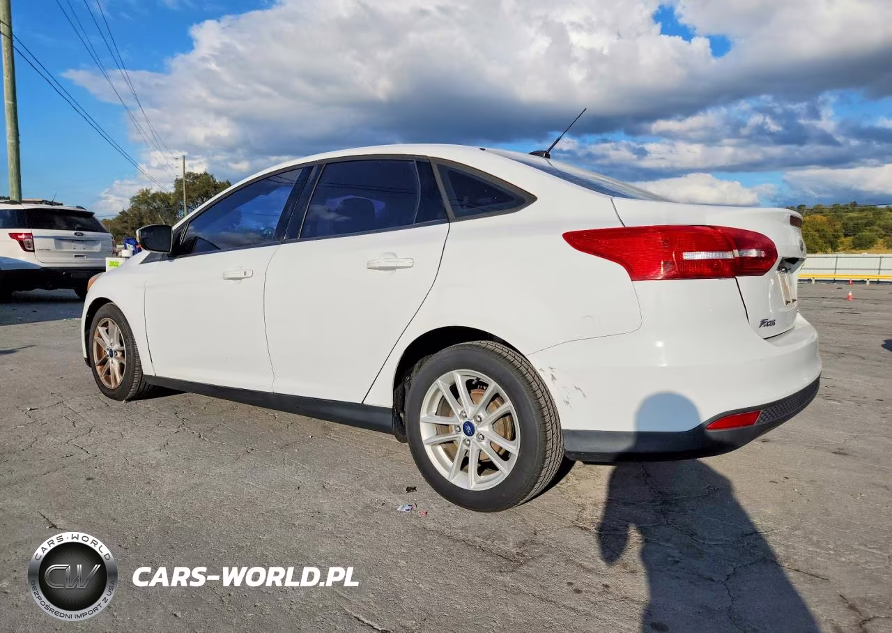2017 Ford Focus Se VIN:1FADP3F28HL224964 - 2