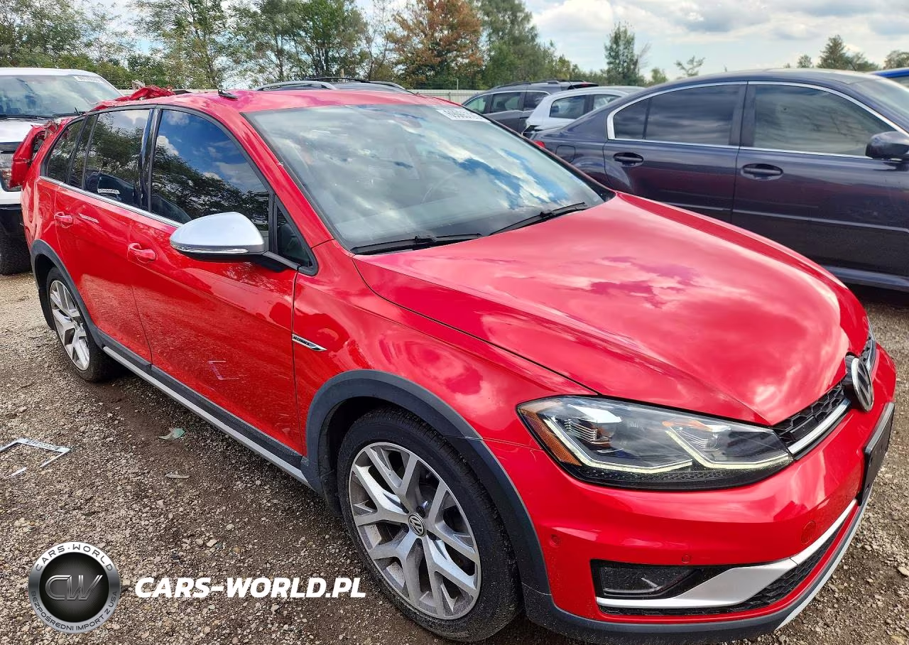 2018 Volkswagen Golf Alltrack S VIN:3VWH17AU2JM750649 - 4