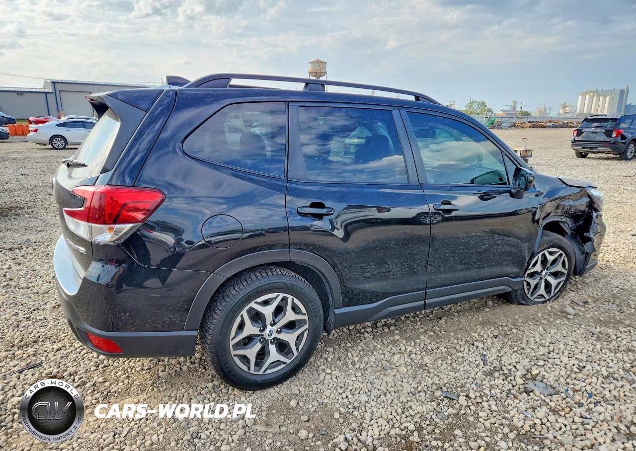2020 Subaru Forester Premium VIN:JF2SKAGC6LH420443 - 3
