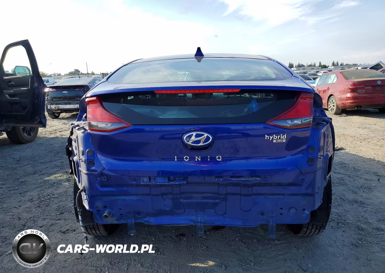 2020 Hyundai Ioniq Blue VIN:KMHC65LC2LU239301 - 6
