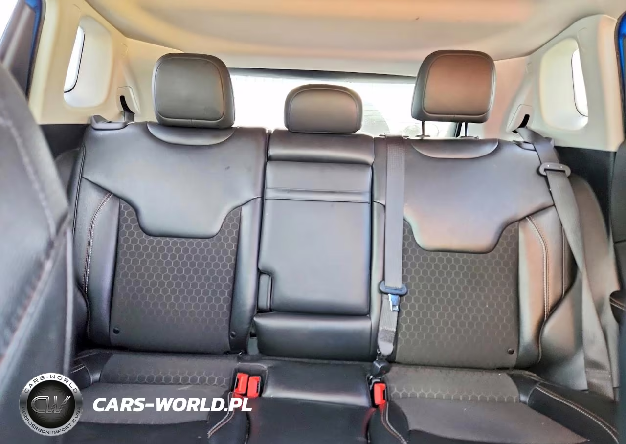 2020 Jeep Compass Latitude VIN:3C4NJCBB3LT154700 - 10
