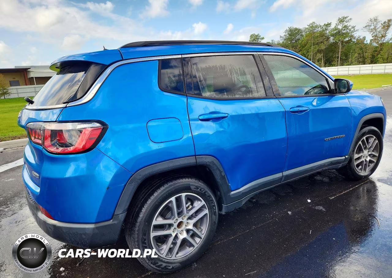 2020 Jeep Compass Latitude VIN:3C4NJCBB3LT154700 - 3