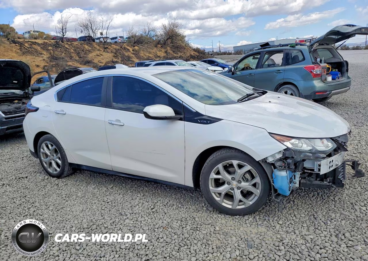 2018 Chevrolet Volt Premier VIN:1G1RB6S52JU126764 - 4