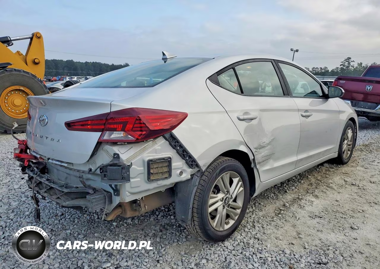 2019 Hyundai Elantra Sel VIN:5NPD84LF5KH436379 - 3