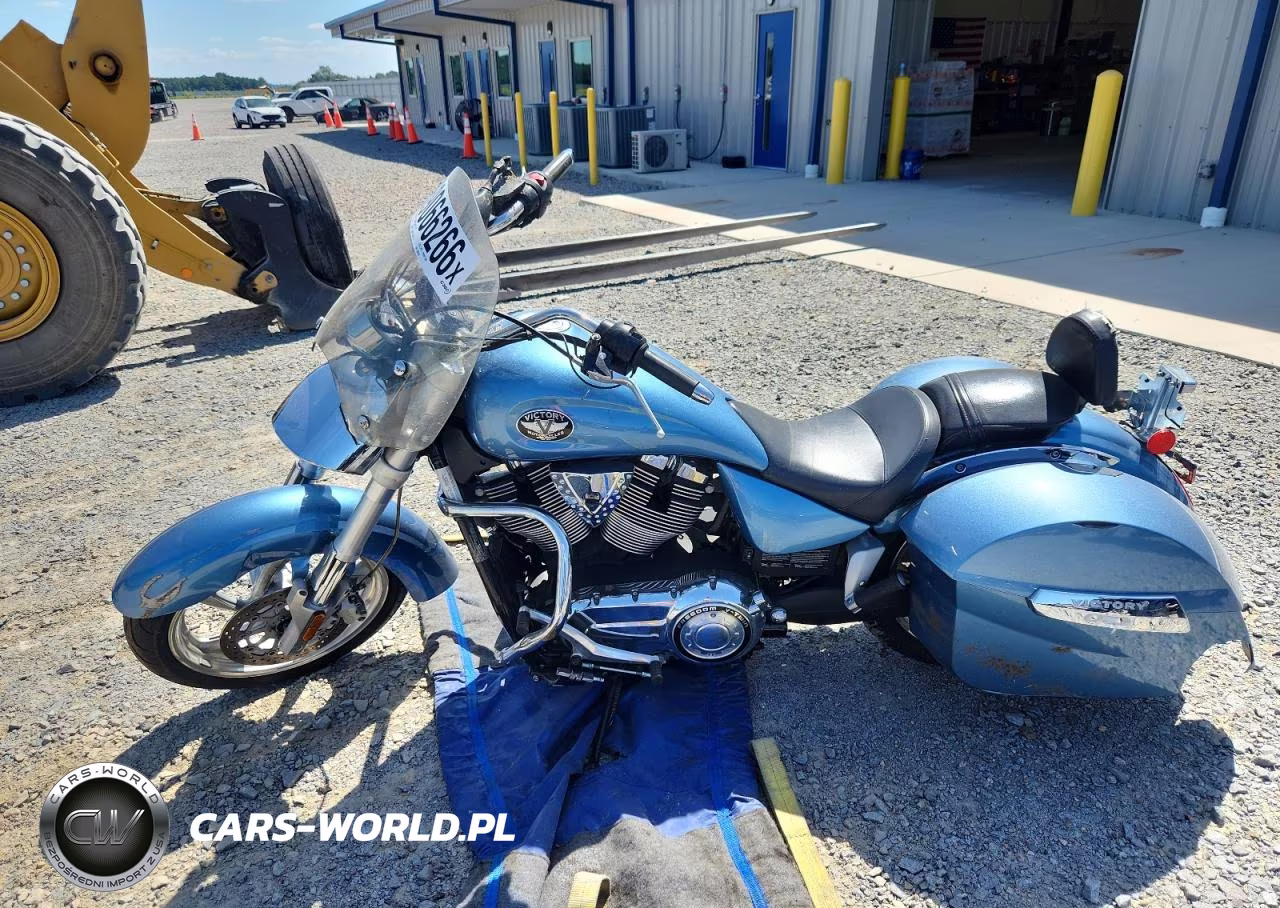 2009 Victory Kingpin VIN:5VPKB26D893000298 - 3