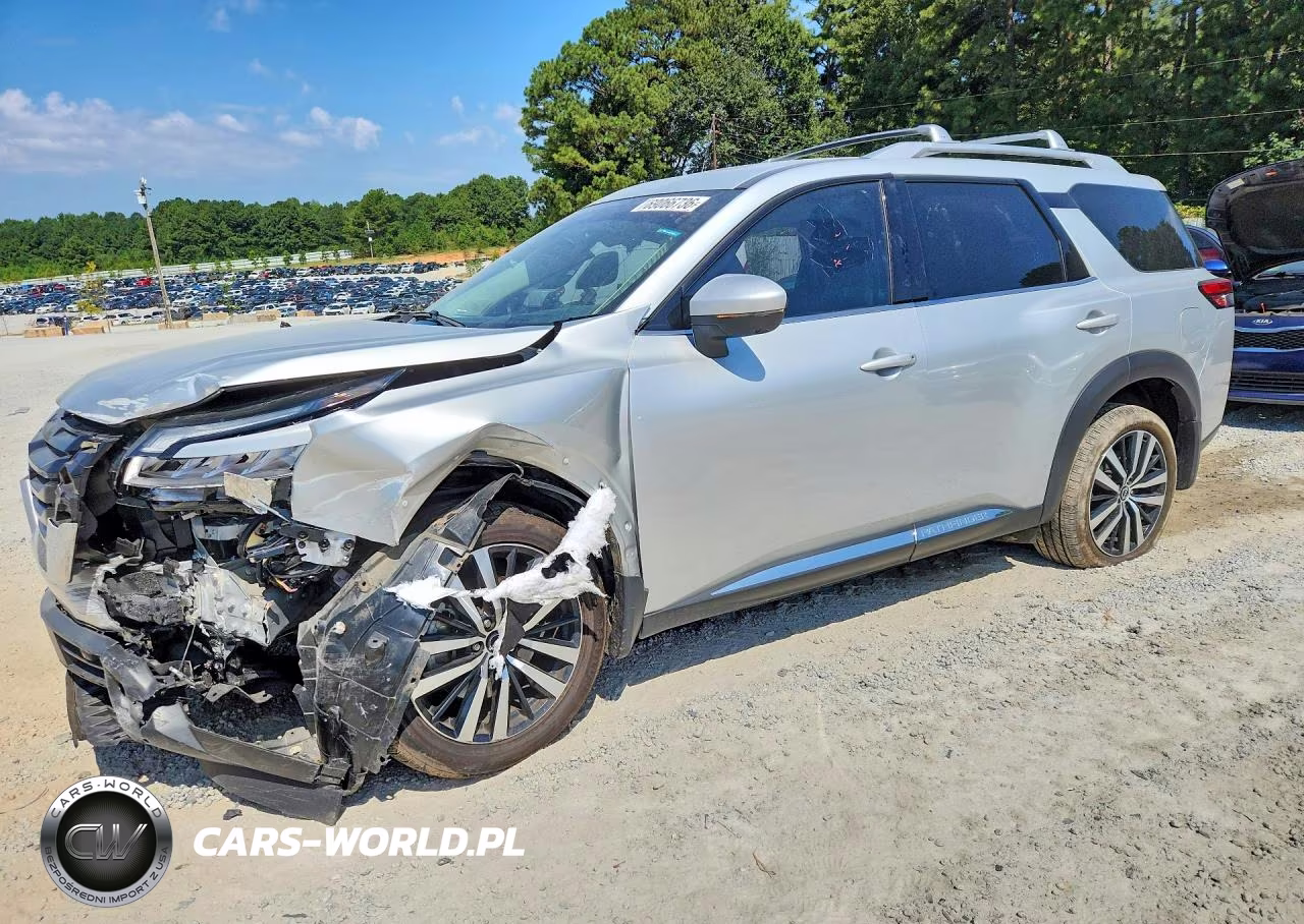 2024 Nissan Pathfinder Platinum