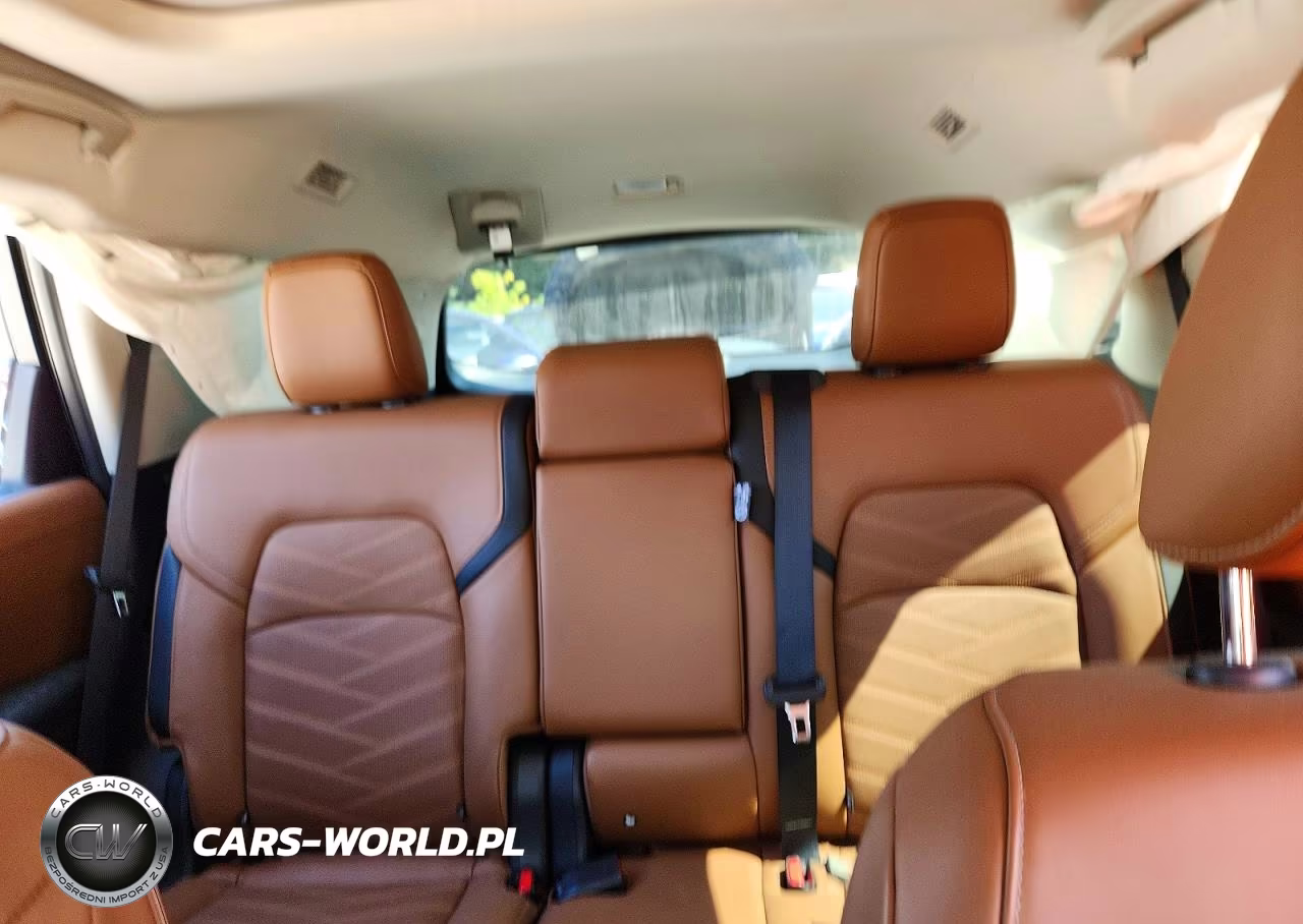 2024 Nissan Pathfinder Platinum VIN:5N1DR3DJXRC300647 - 10