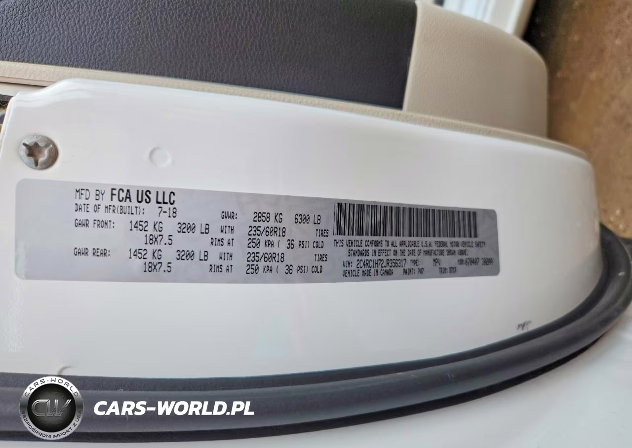 2018 Chrysler Pacifica Hybrid Touring Plus VIN:2C4RC1H72JR356317 - 14