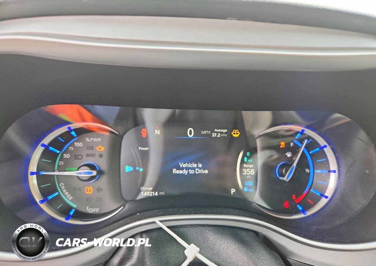2018 Chrysler Pacifica Hybrid Touring Plus VIN:2C4RC1H72JR356317 - 9