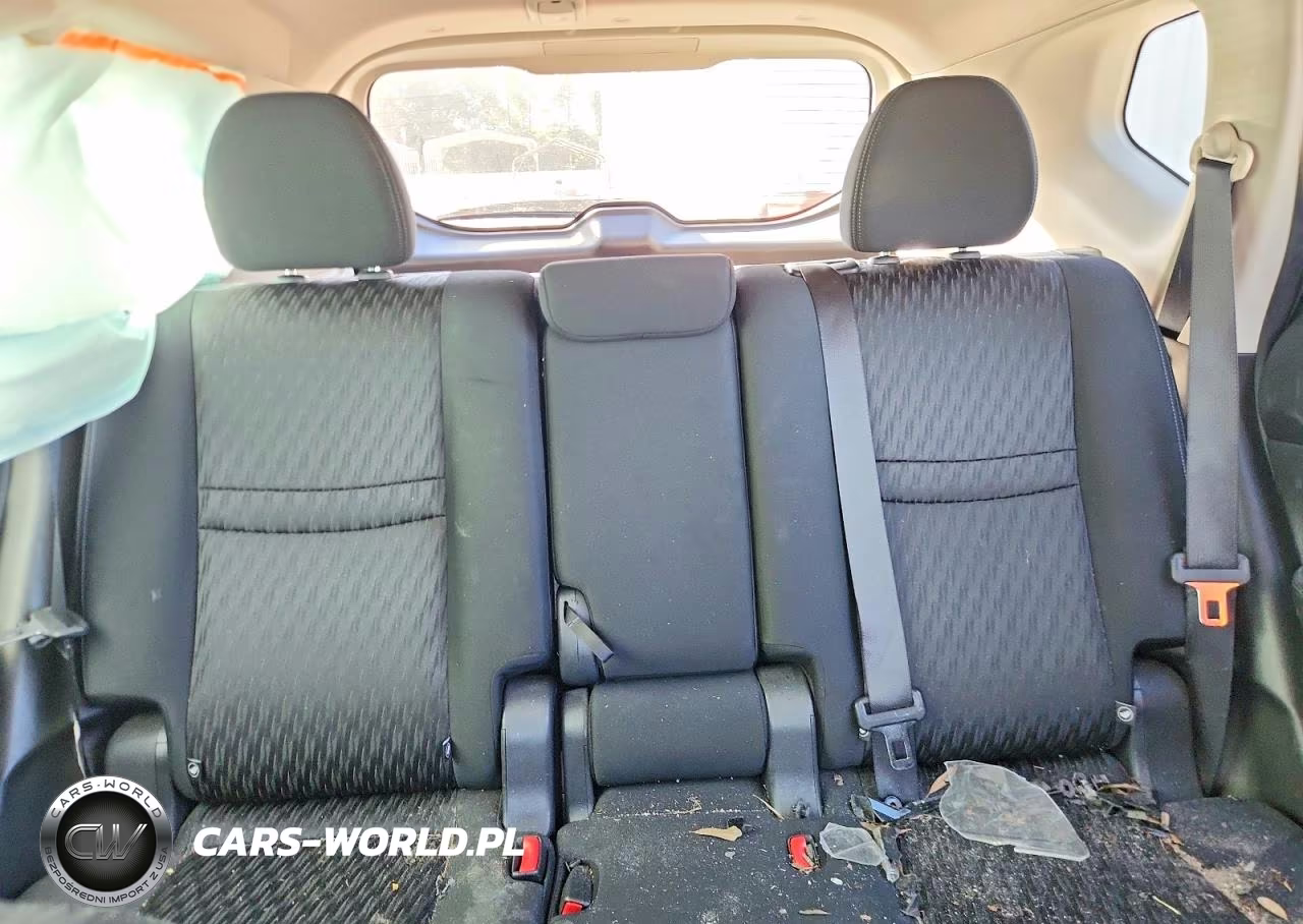 2017 Nissan Rogue VIN:KNMAT2MT6HP580692 - 10