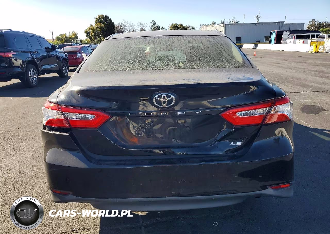 2018 Toyota Camry Le VIN:JTNB11HK3J3058424 - 6