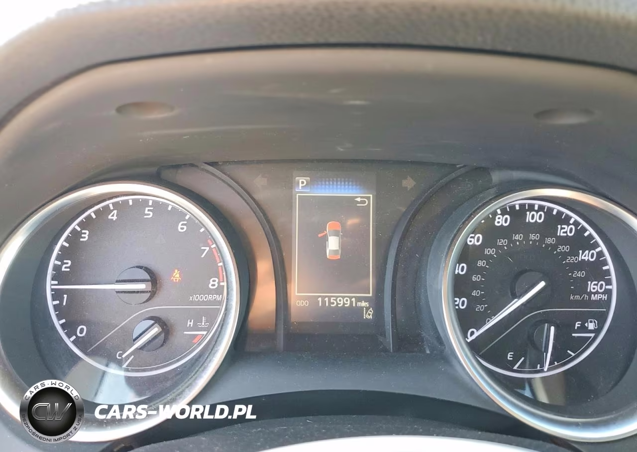 2018 Toyota Camry Le VIN:JTNB11HK3J3058424 - 9