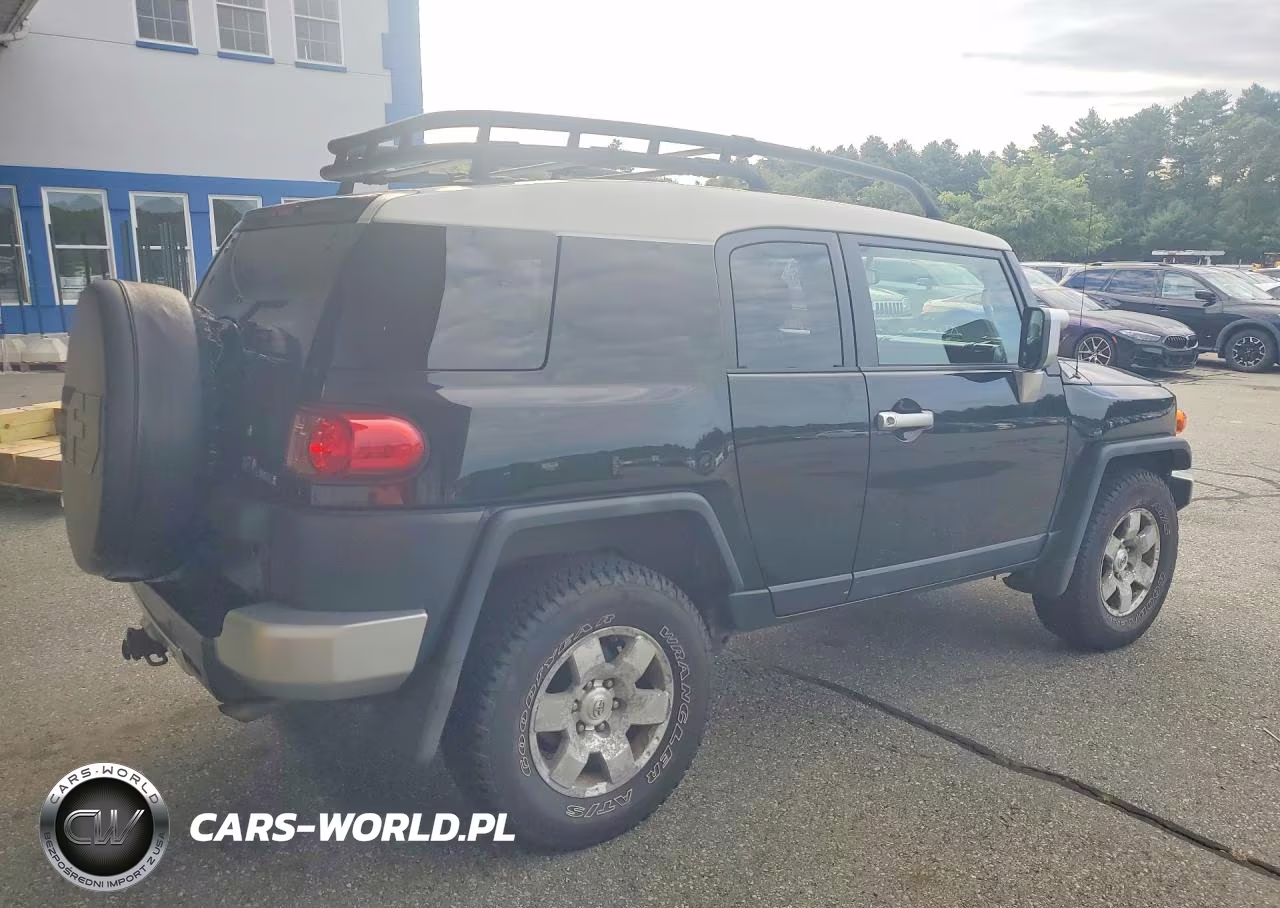 2007 Toyota Fj Cruiser Base VIN:JTEBU11F470070483 - 3