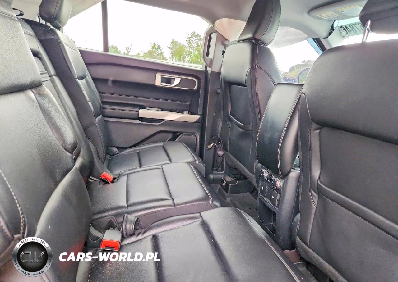 2021 Ford Explorer Xlt VIN:1FMSK8DH6MGA10445 - 11