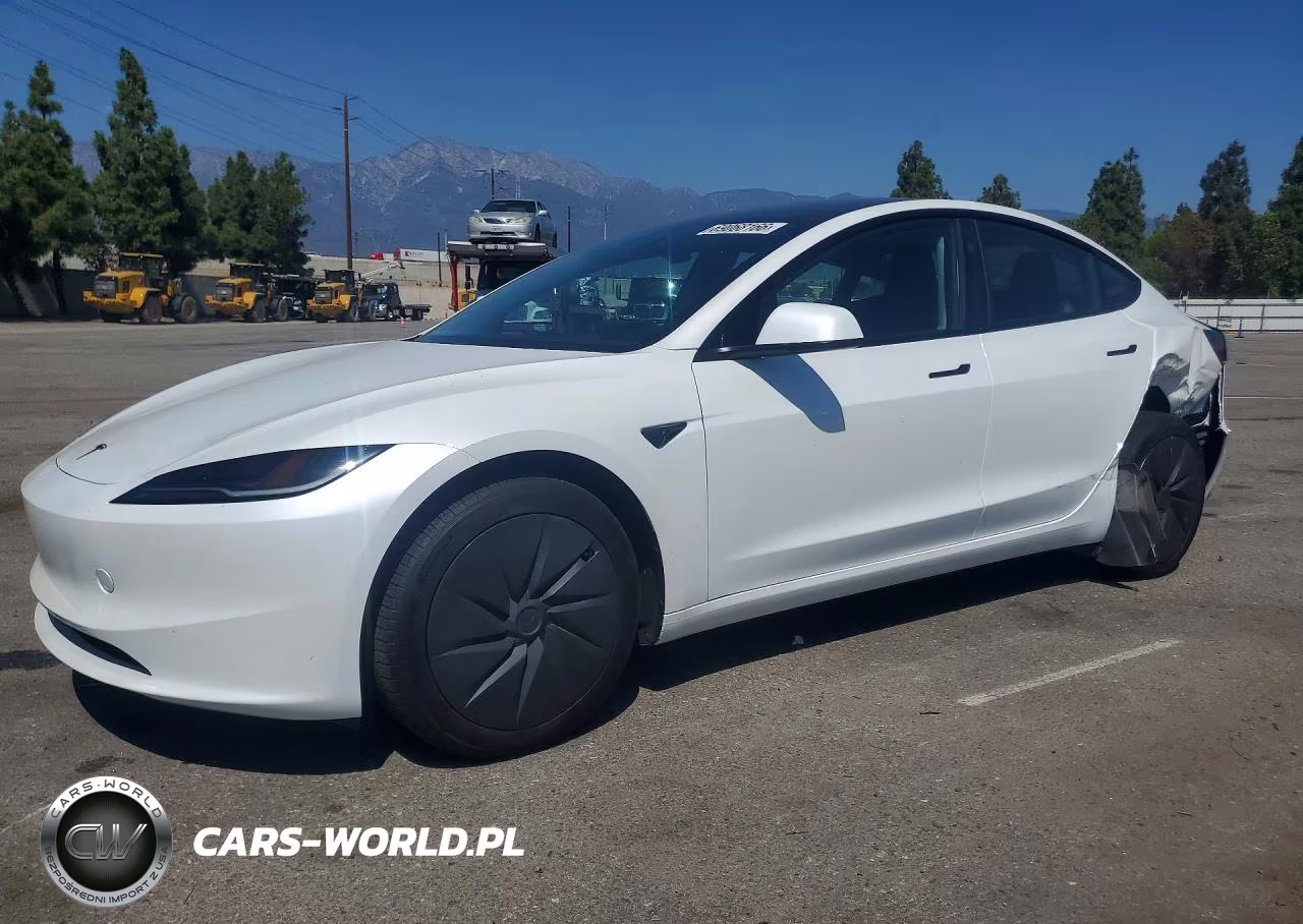 2025 Tesla Model 3 – zdjęcie 1 z 12