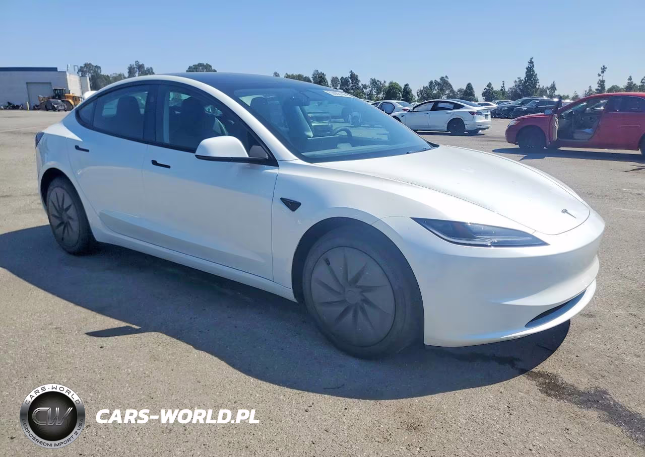 2025 Tesla Model 3 VIN:5YJ3E1EA7SF138287 - 4