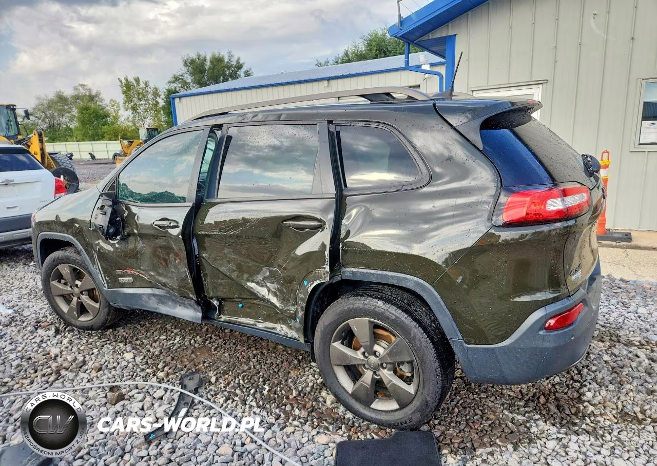 2016 Jeep Cherokee Latitude VIN:1C4PJMCB9GW235049 - 2