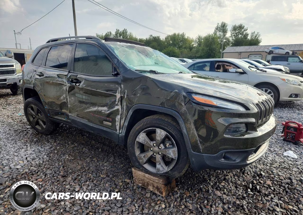 2016 Jeep Cherokee Latitude VIN:1C4PJMCB9GW235049 - 4