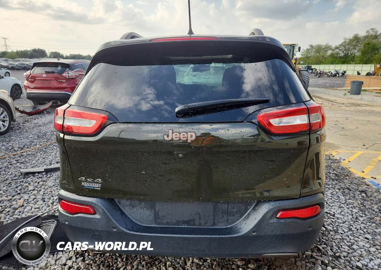 2016 Jeep Cherokee Latitude VIN:1C4PJMCB9GW235049 - 6