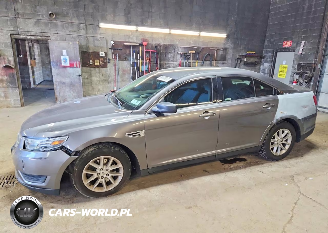 2013 Ford Taurus Se