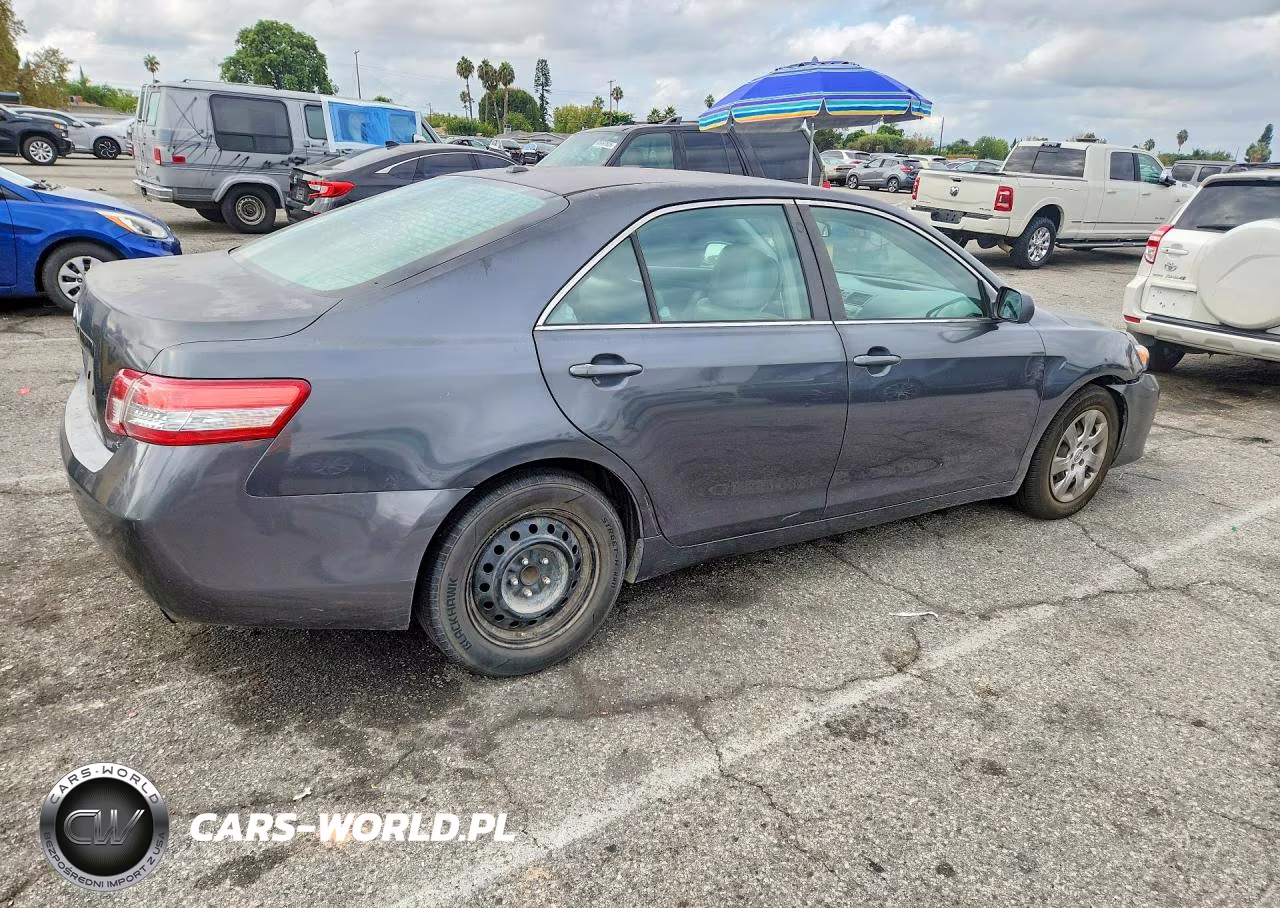 2010 Toyota Camry Le VIN:4T1BF3EK4AU080055 - 3