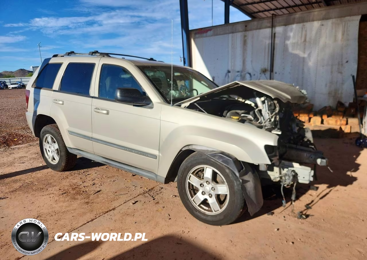 2007 Jeep Grand Cherokee Laredo VIN:1J8GS48K67C526303 - 4